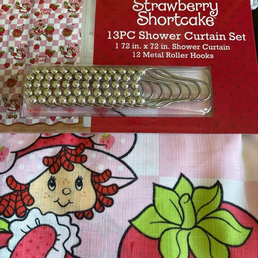 The World of Strawberry Shortcake 13PC Shower Curtain Set - Pink Red Green
